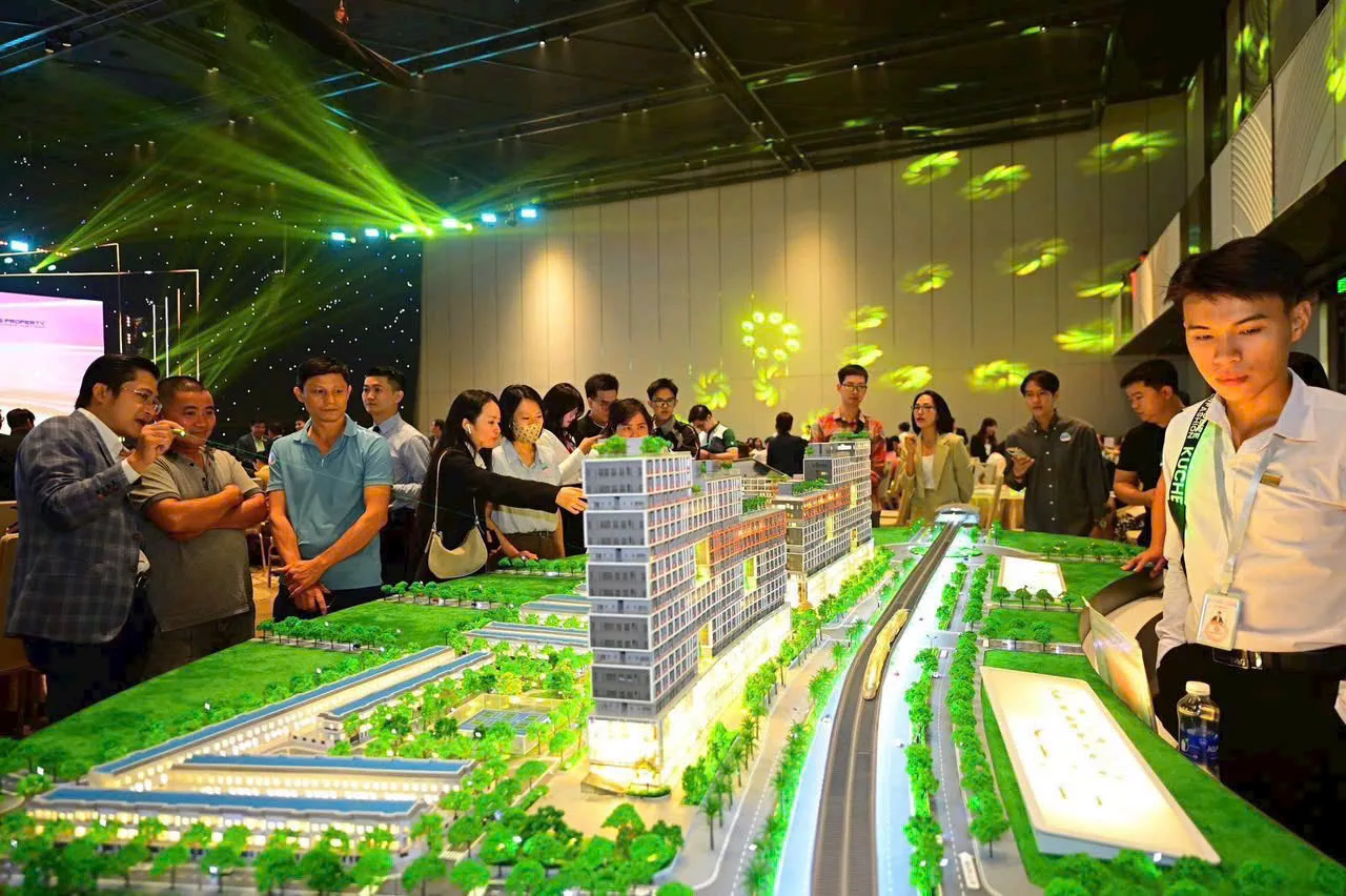 Thị Trường Bất Động Sản Sôi Động, Các Sàn Giao Dịch Mạnh ...